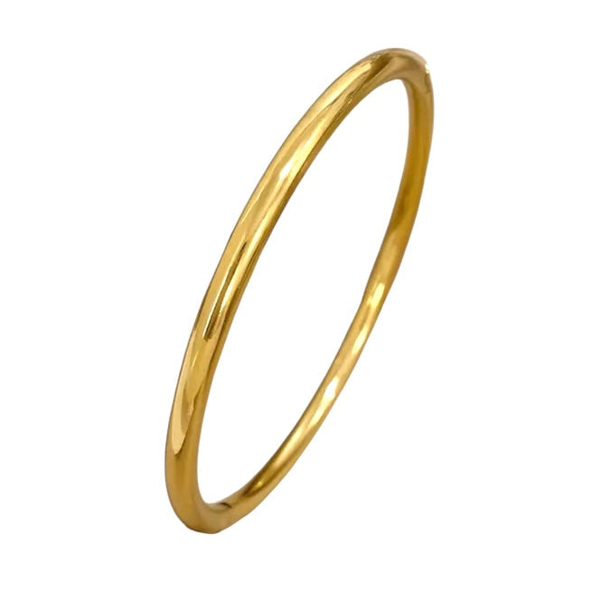 Lottie Ann Round Clasp 18k Gold Plated Bangle Bracelet